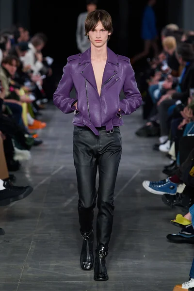 Look 29